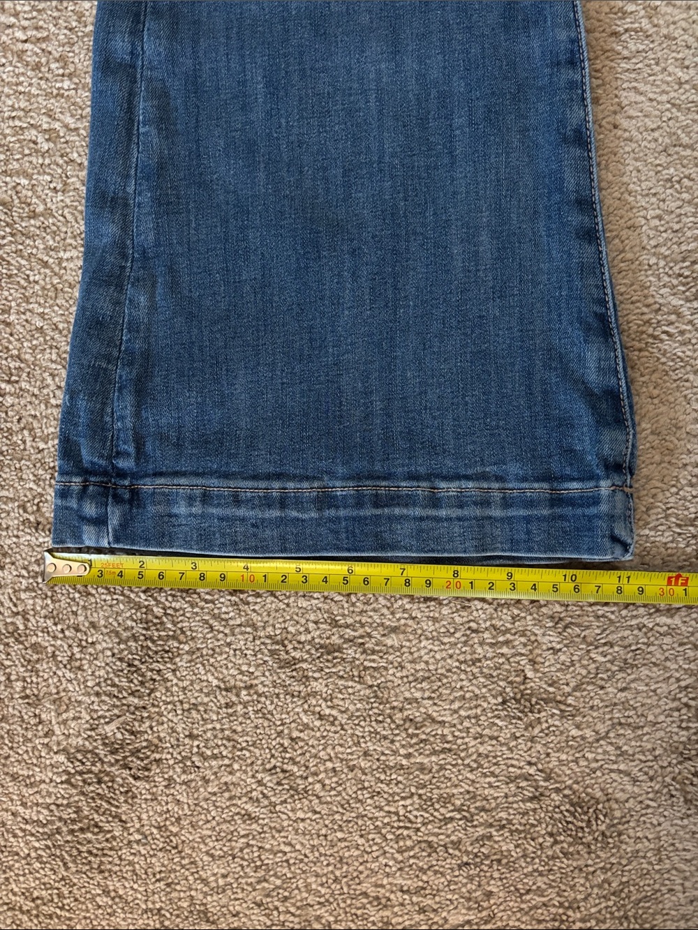 American Eagle Outfitters Medium Blue Flare Jeans with Front Patch Pockets - Picture 7 of 8